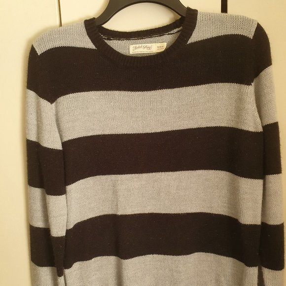 Black & Grey Faded Glory Sweater - Picture 1 of 3